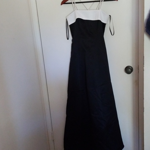 Urban Girl Nites Formal Dress - Picture 2 of 4